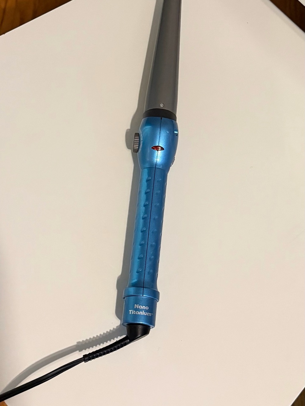 BaBylissPRO Nano Titanium Tapered Curling Wand